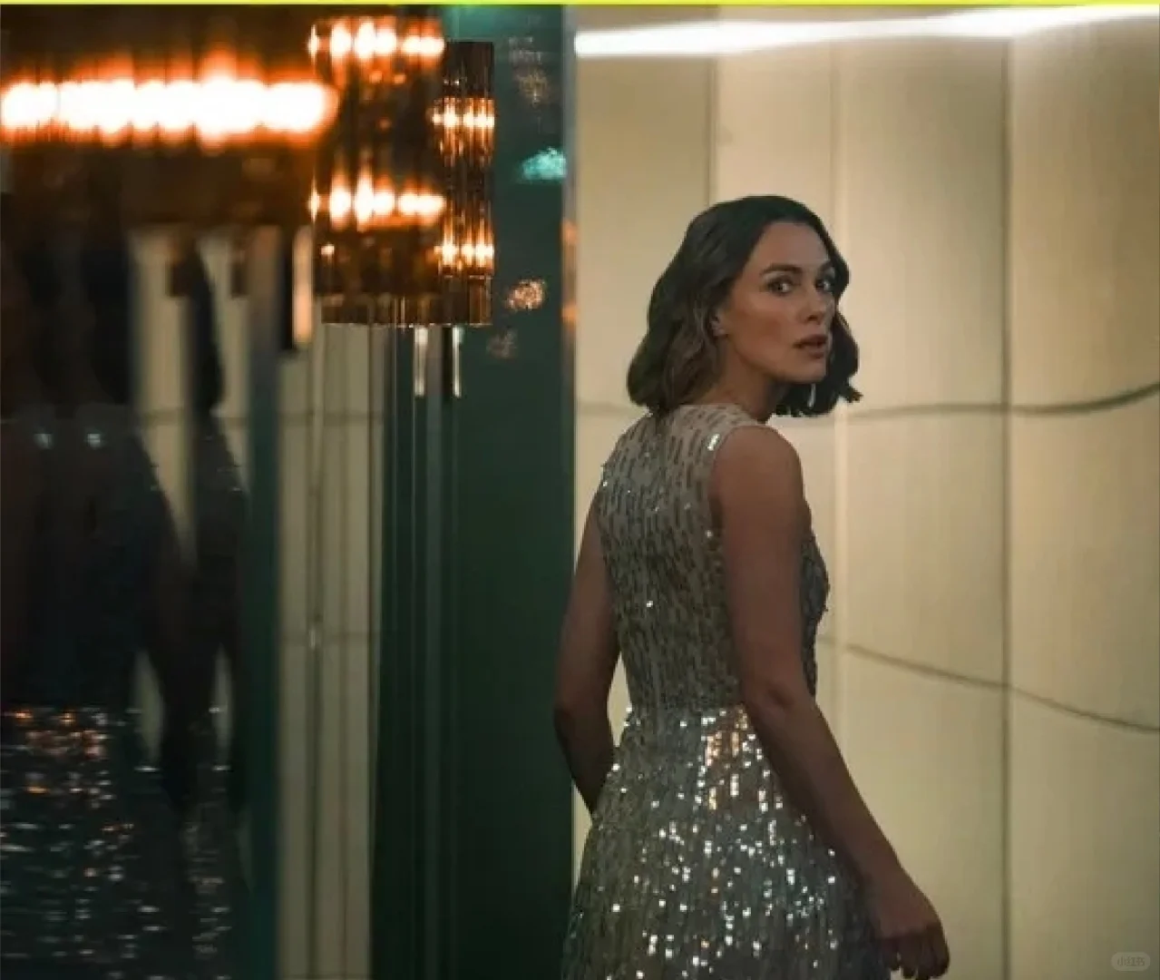 #10 号舱里的女人