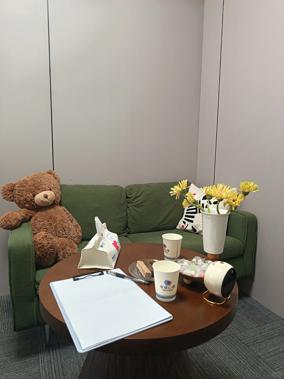 所有心理师赶紧去录课，马上