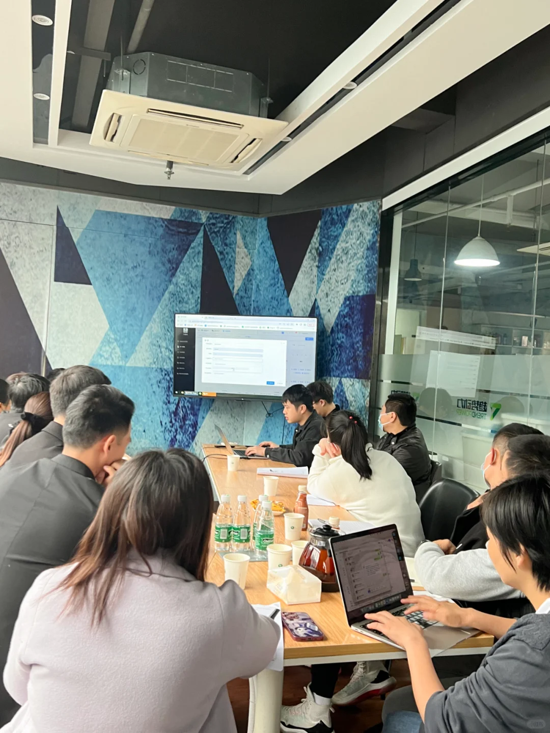 软件销售岗打工日记-沉浸式新人视角