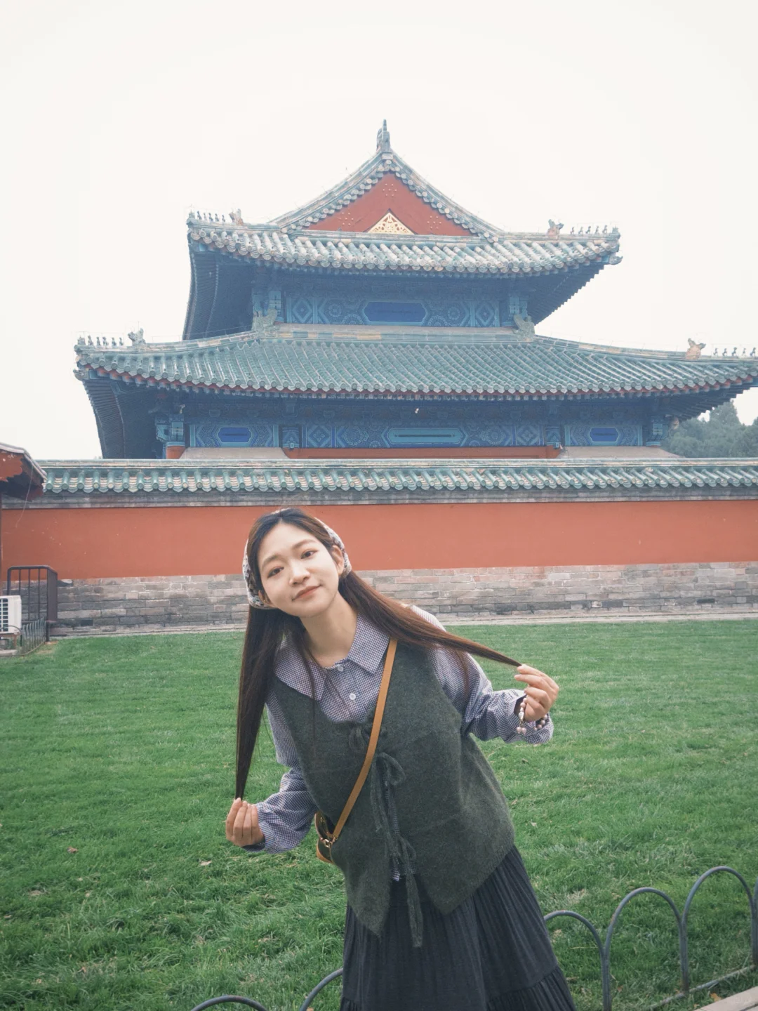 红墙蓝瓦 片片祈年