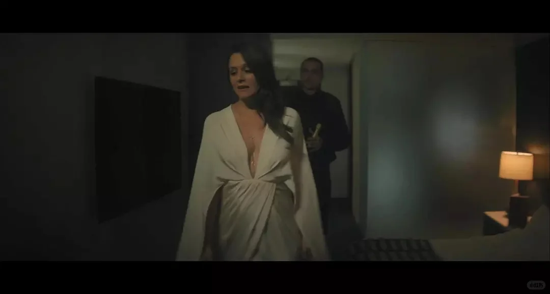 新片推荐: 《鸟与蜜蜂》有尺度❗