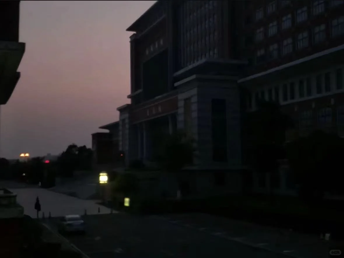 你可以回来 但这里已经没有人了