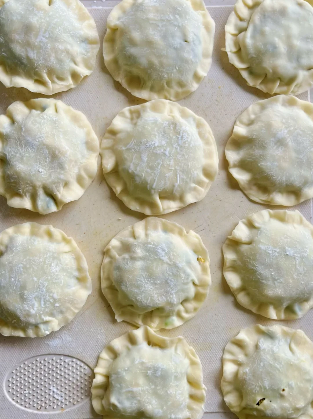 吃干净饭day01: 韭菜盒子1.5r