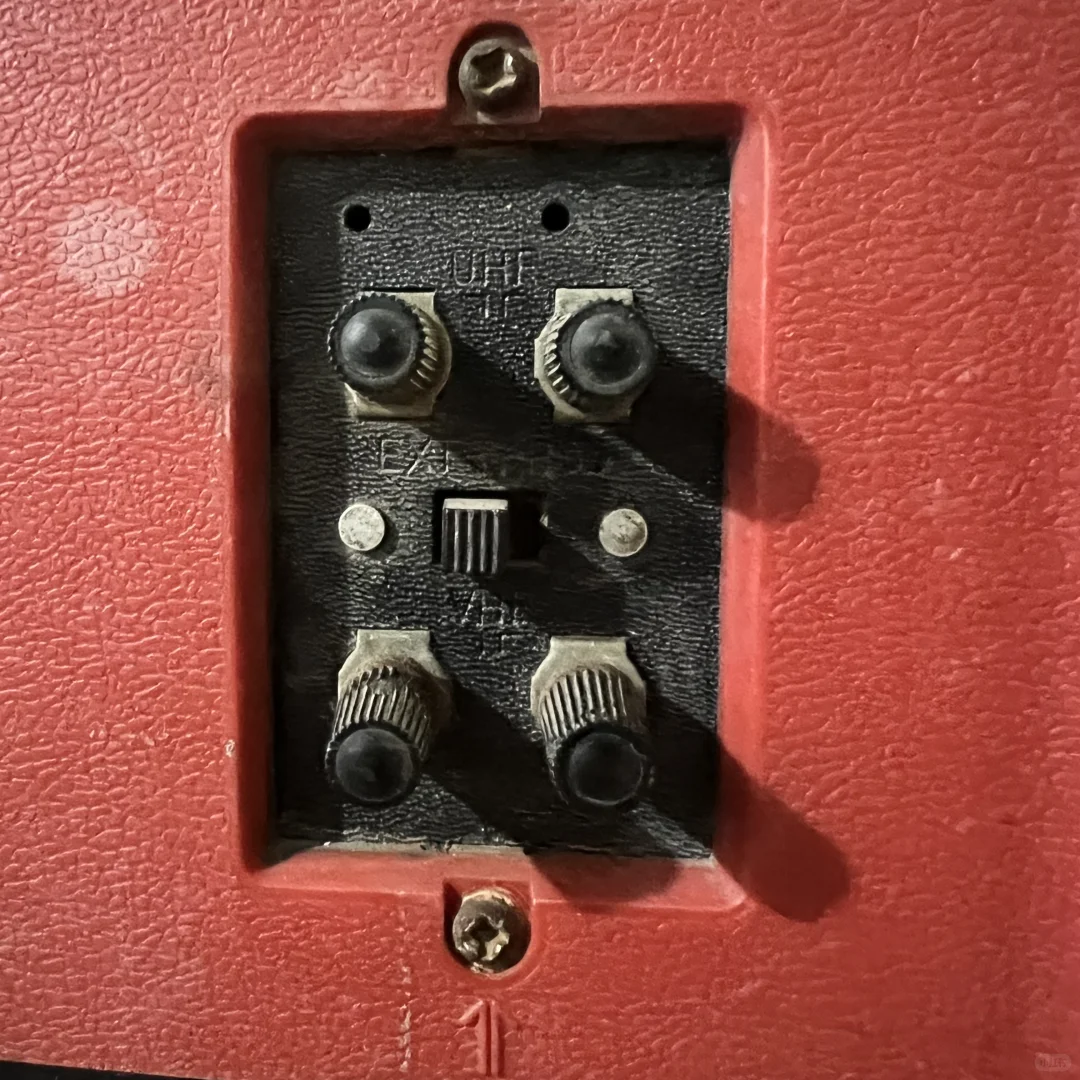 黑白老电视的线怎么接？