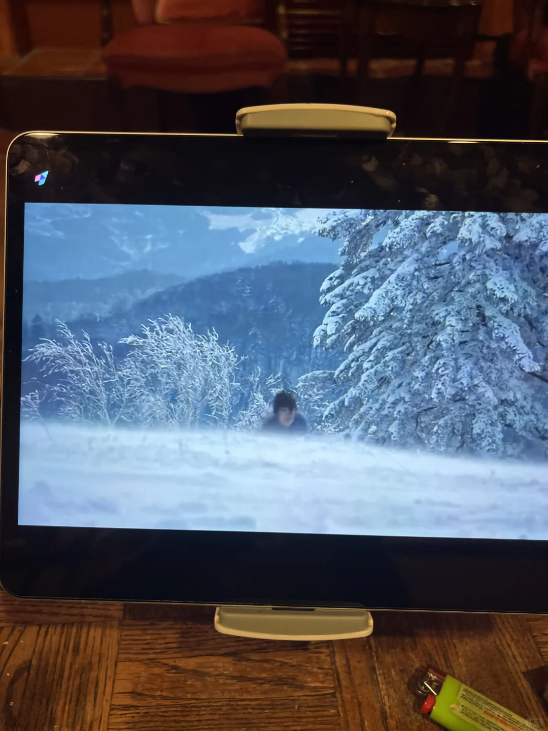 看电视剧，想奶奶了。