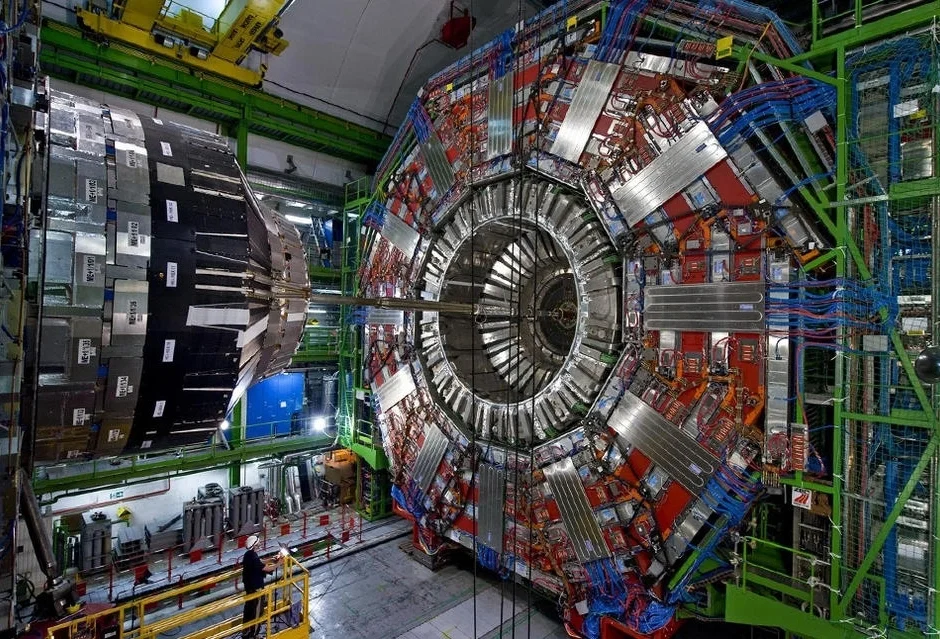 工业科技美学之粒子加速对撞机