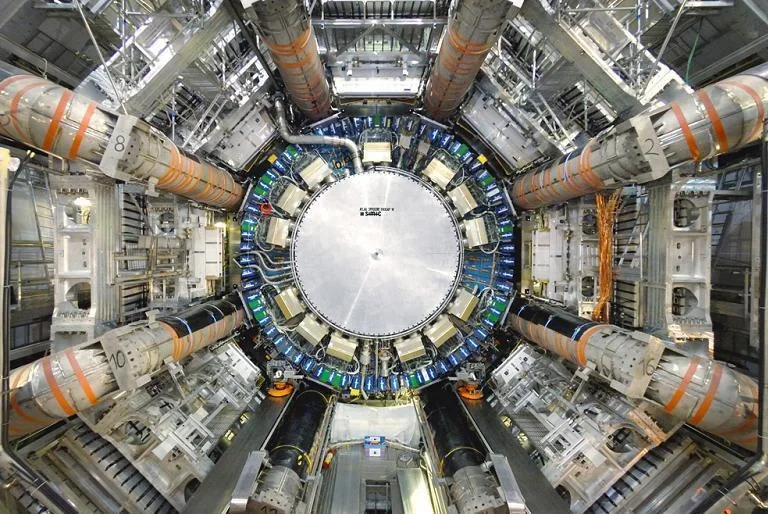 工业科技美学之粒子加速对撞机