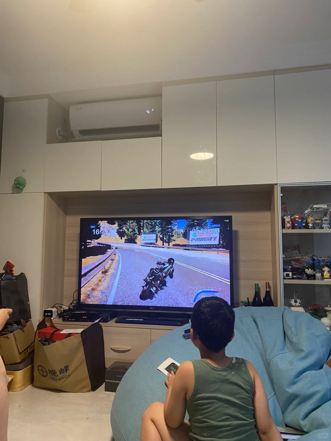 新买的电视盒子居然还能玩赛车游戏