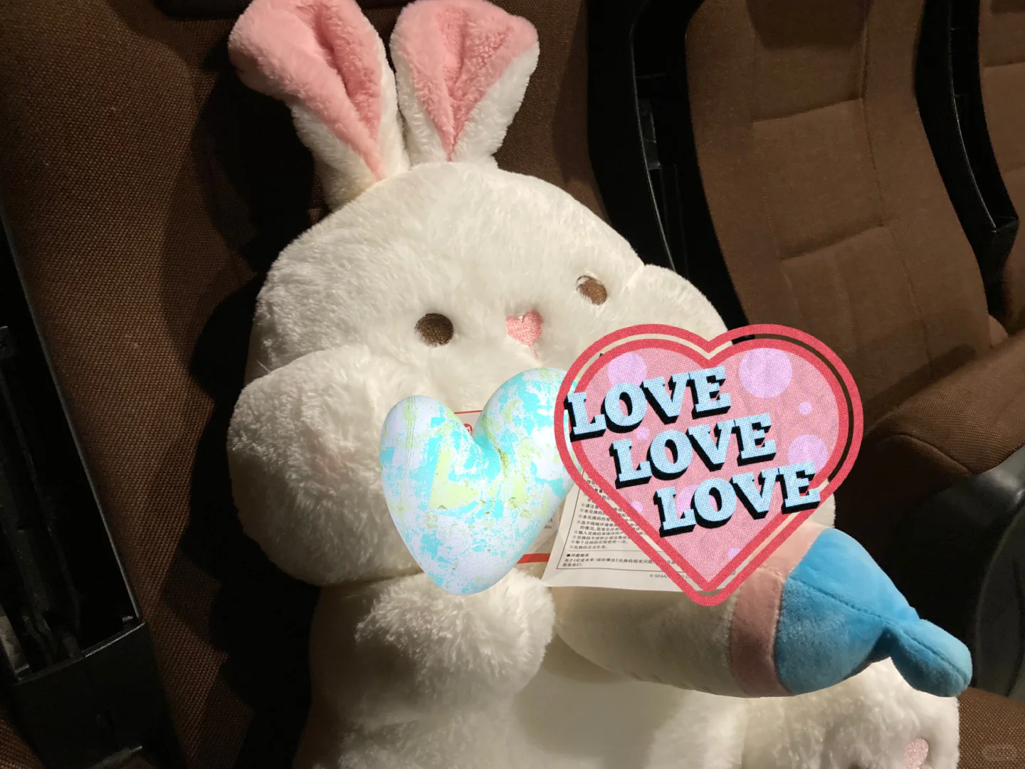 被影院小哥暖到 一个人看电影也有兔兔陪我