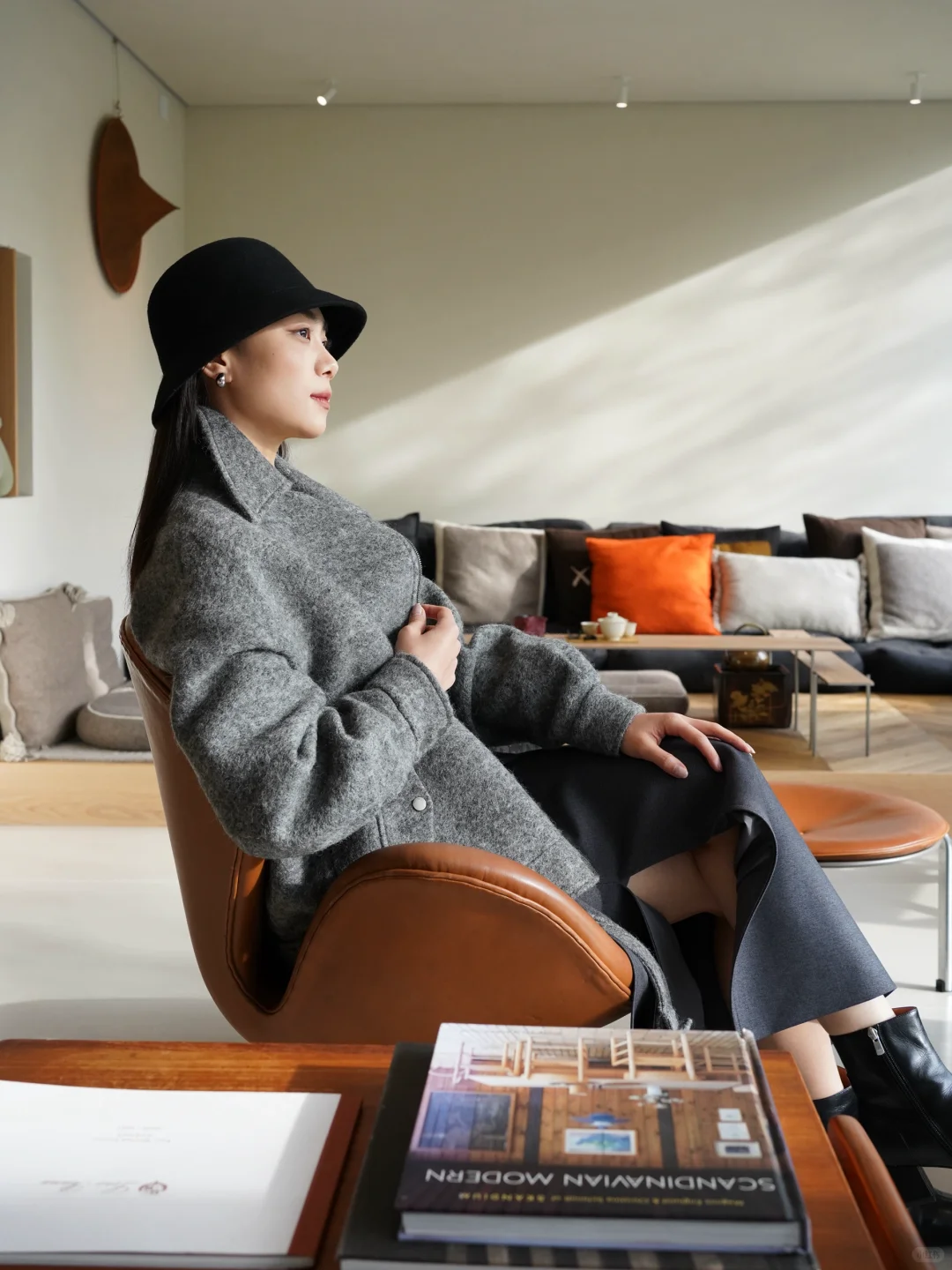 我的秋日剧场：构筑秋日咖啡馆的清冷叙事