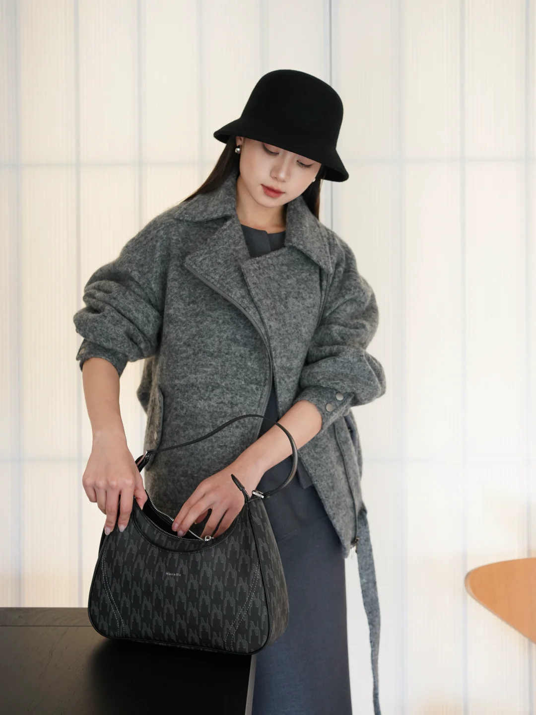 我的秋日剧场：构筑秋日咖啡馆的清冷叙事