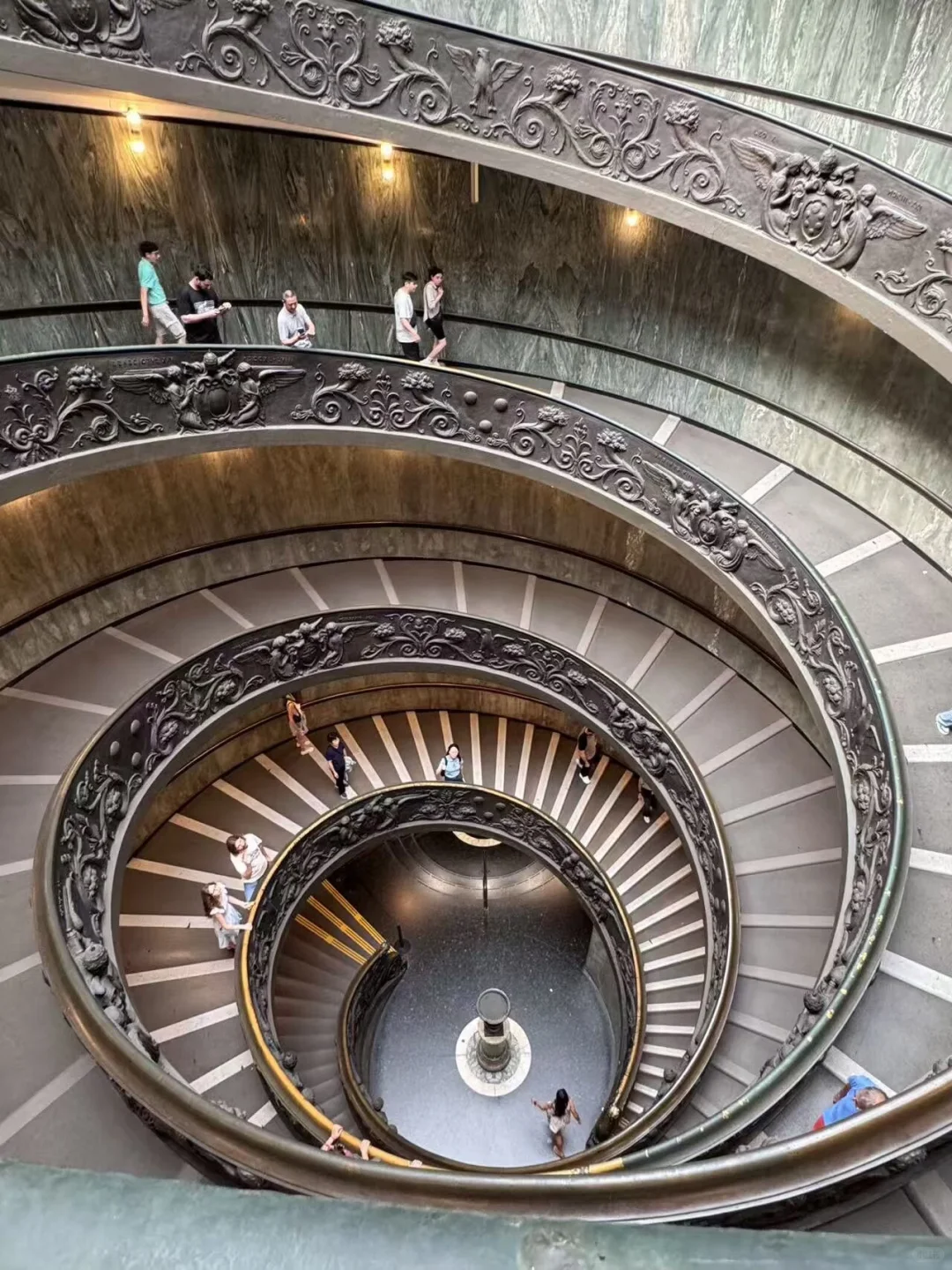 认知破局：从“单选题”到“多选题”的⼈⽣脚本