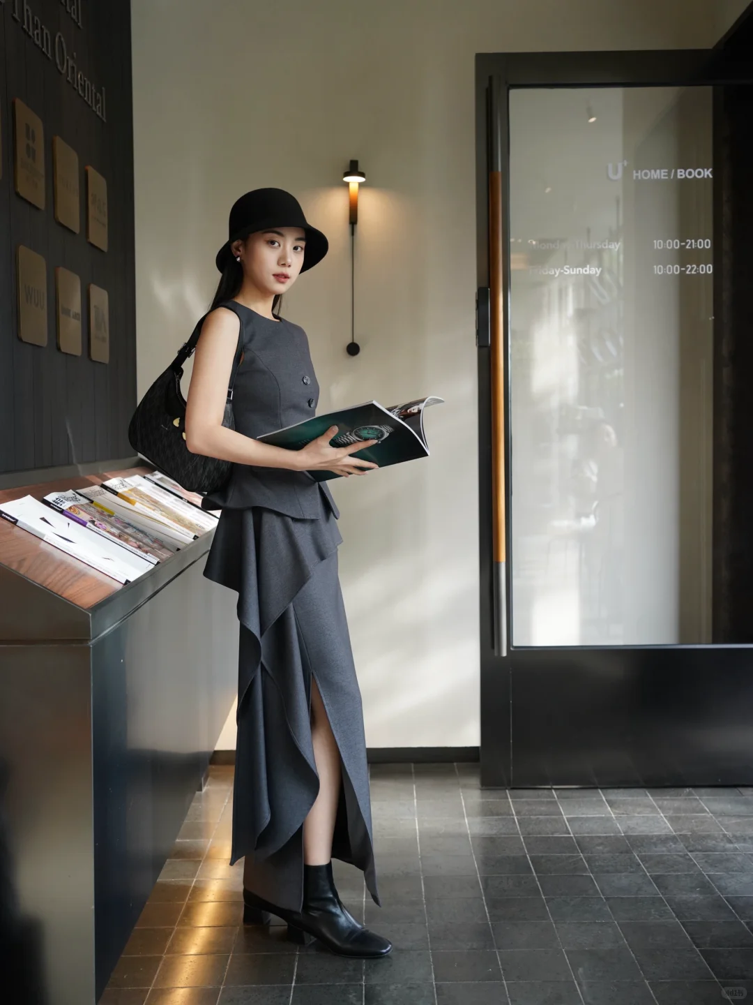 我的秋日剧场：构筑秋日咖啡馆的清冷叙事