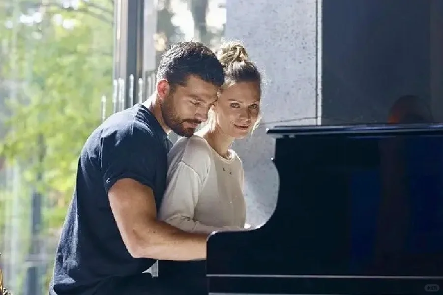 三观炸裂大尺度力作‼️365天导演全新作品