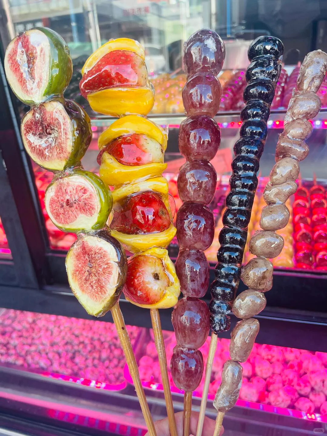 冰糖葫芦配电影！周末的完美搭配🎬