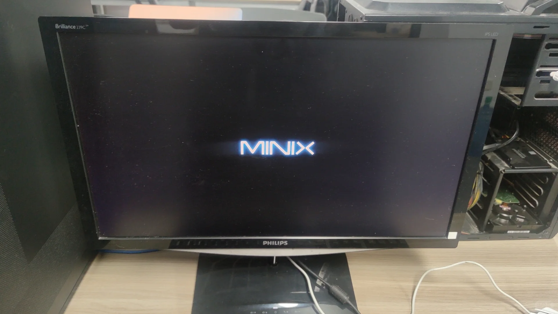 闲置的玩客云别扔！让它变身智能电视盒～