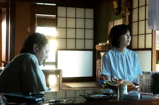 小田切让《夏日沙上》2025上海电影节金爵奖