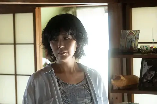 小田切让《夏日沙上》2025上海电影节金爵奖