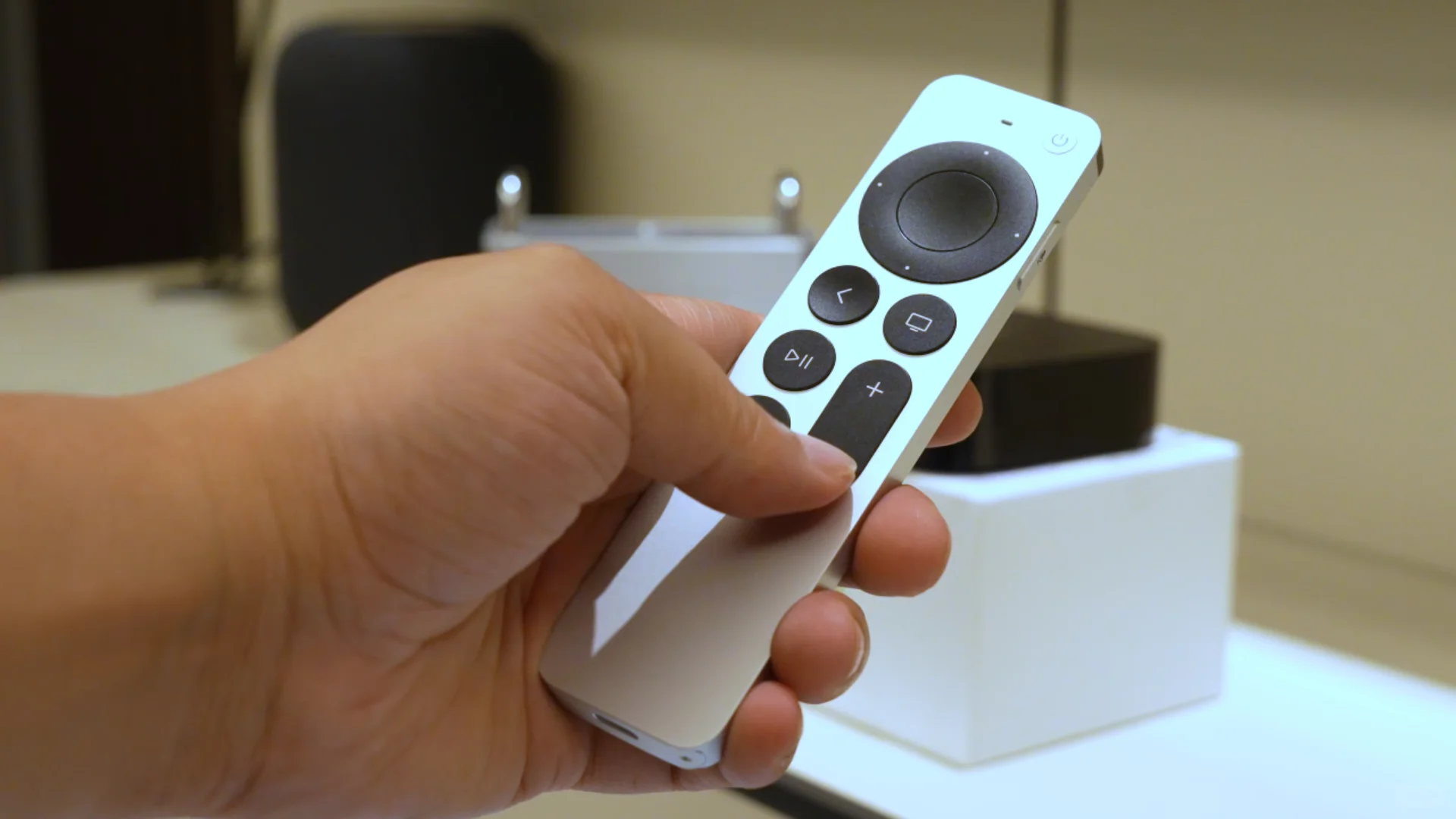 Apple TV 7代128G版，才是影迷的毕业装备！