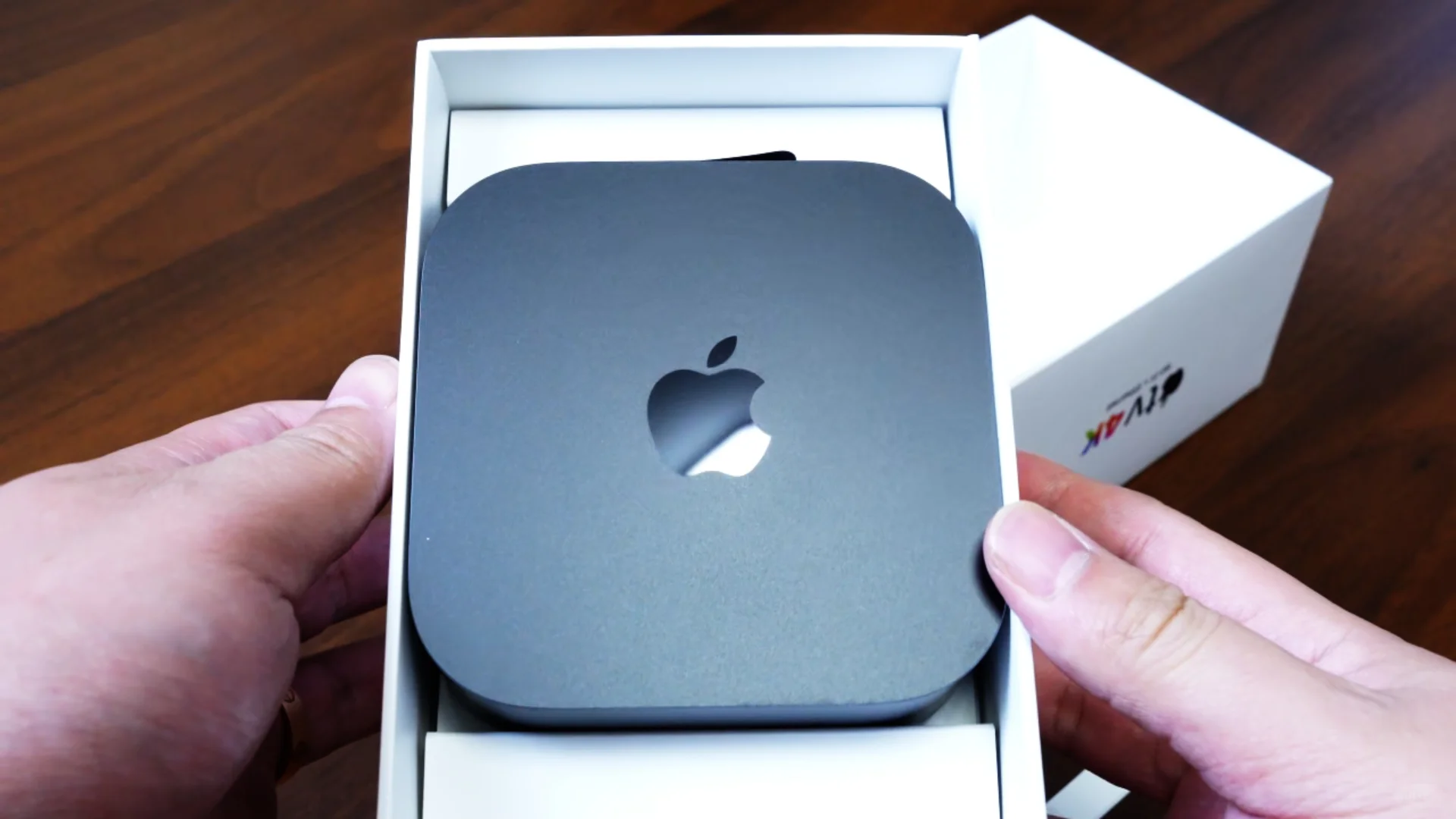 Apple TV 7代128G版，才是影迷的毕业装备！