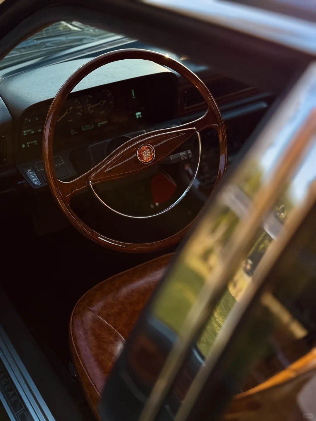 出自用捷豹XJ40 vanden plus版本