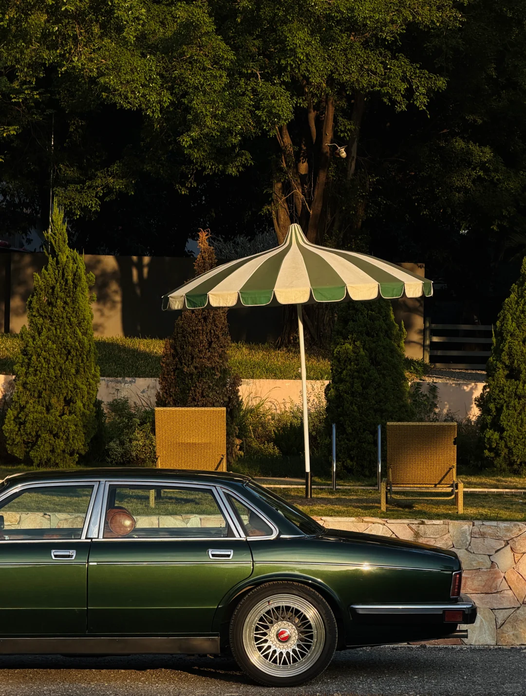 出自用捷豹XJ40 vanden plus版本