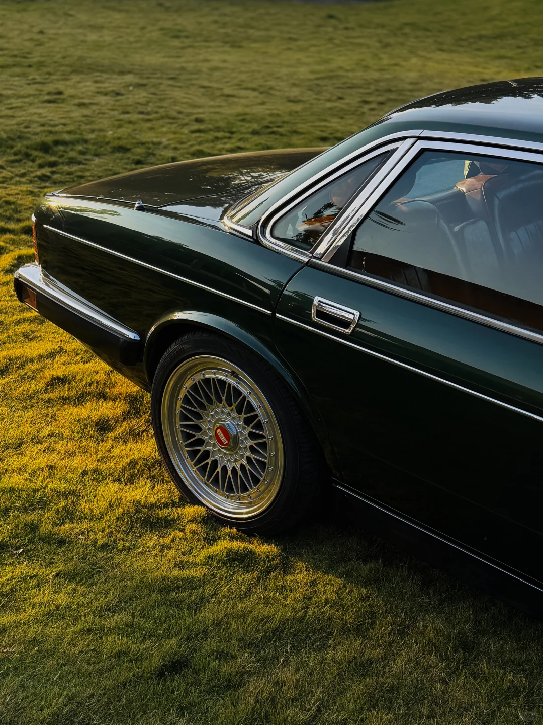 出自用捷豹XJ40 vanden plus版本