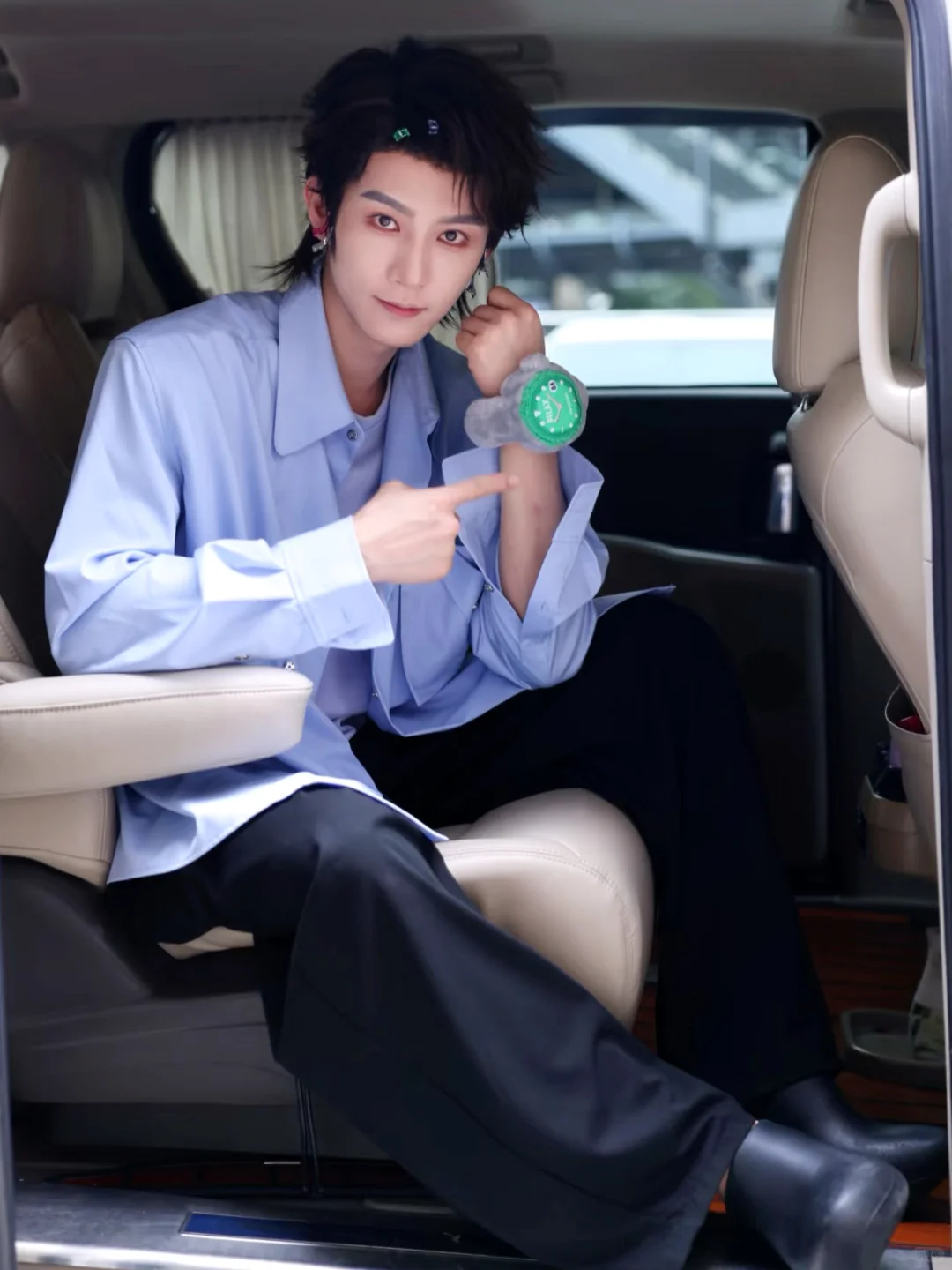 有人认识这个演员吗？