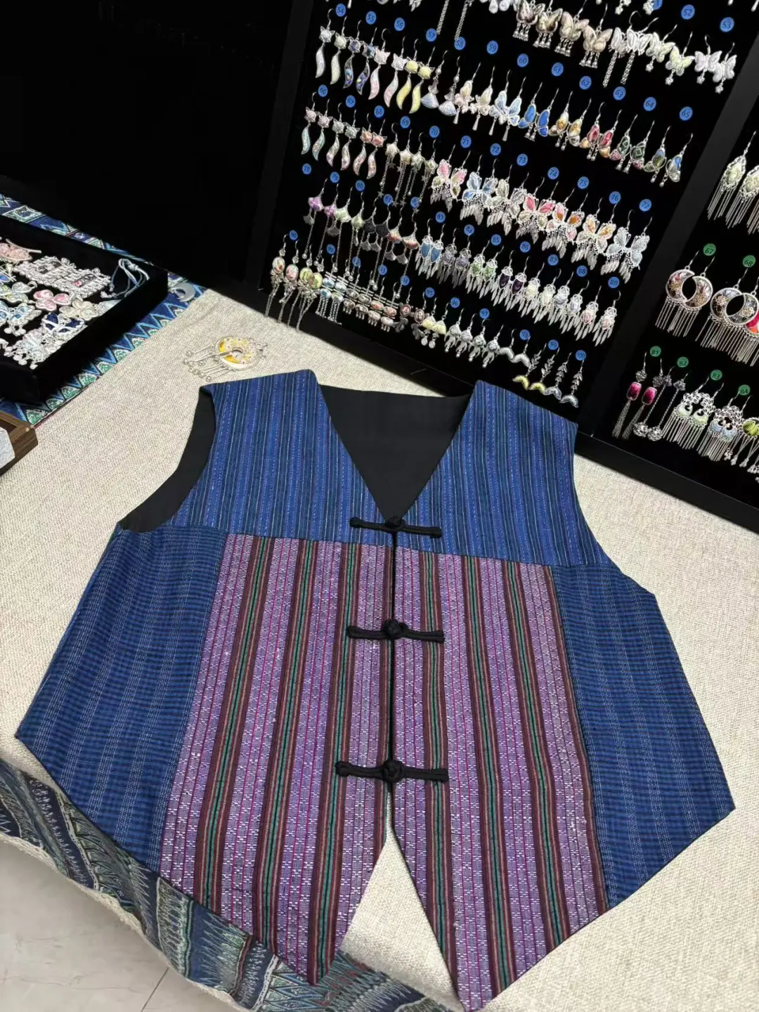 预祝毛晓彤新剧《乌蒙深处》收视长虹！！