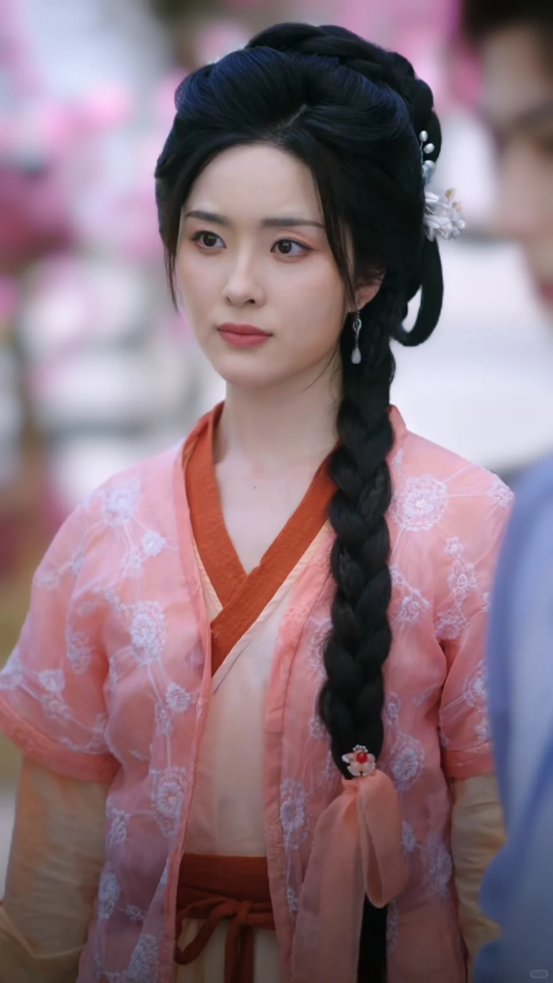 🍅🍆免费短剧 | 长嫂为妻，重生VS穿书