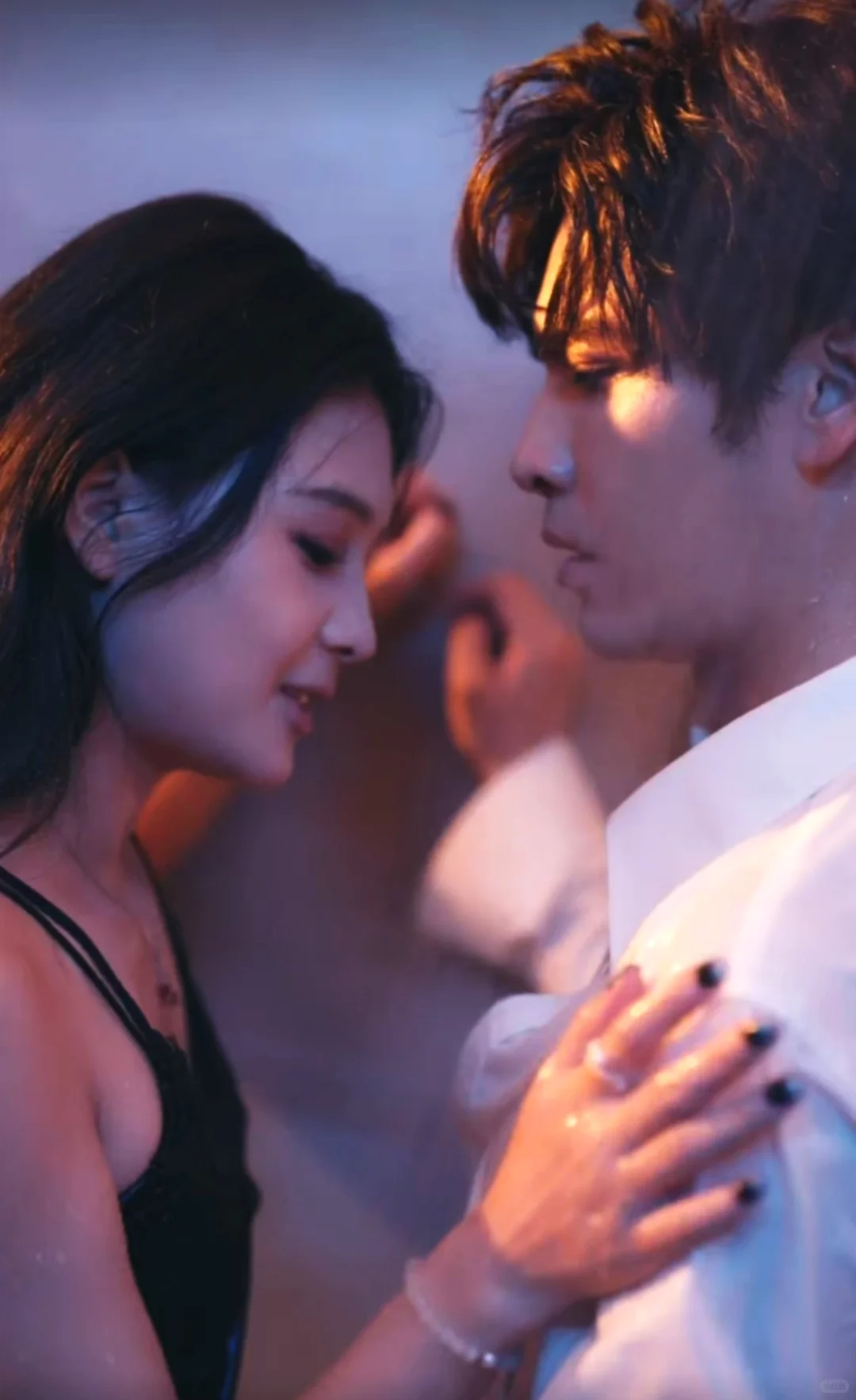 王奕然&左一激情演绎悬疑动作情爱剧！🔥