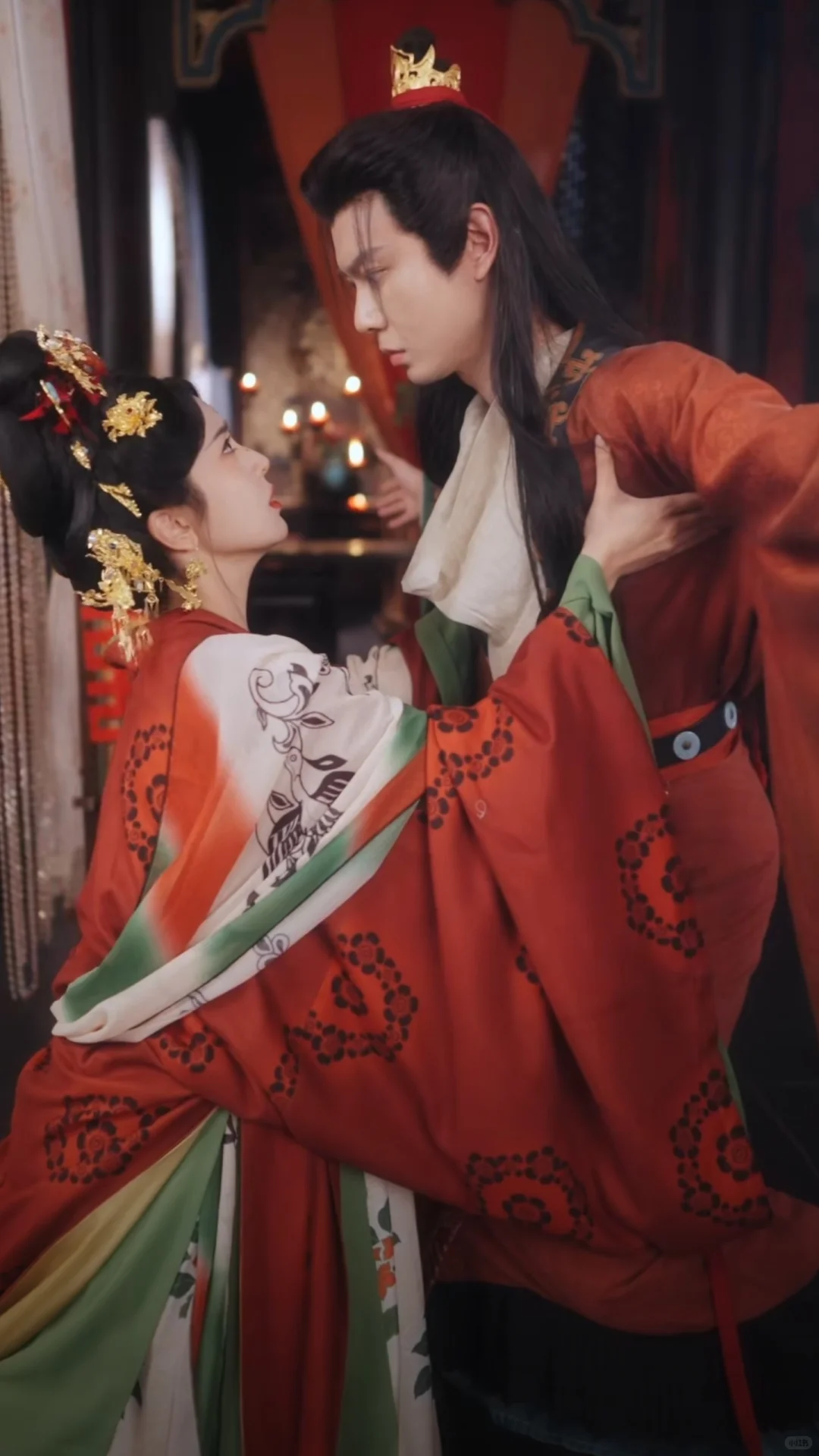 🍅🍆免费短剧 | 我家夫君登基了