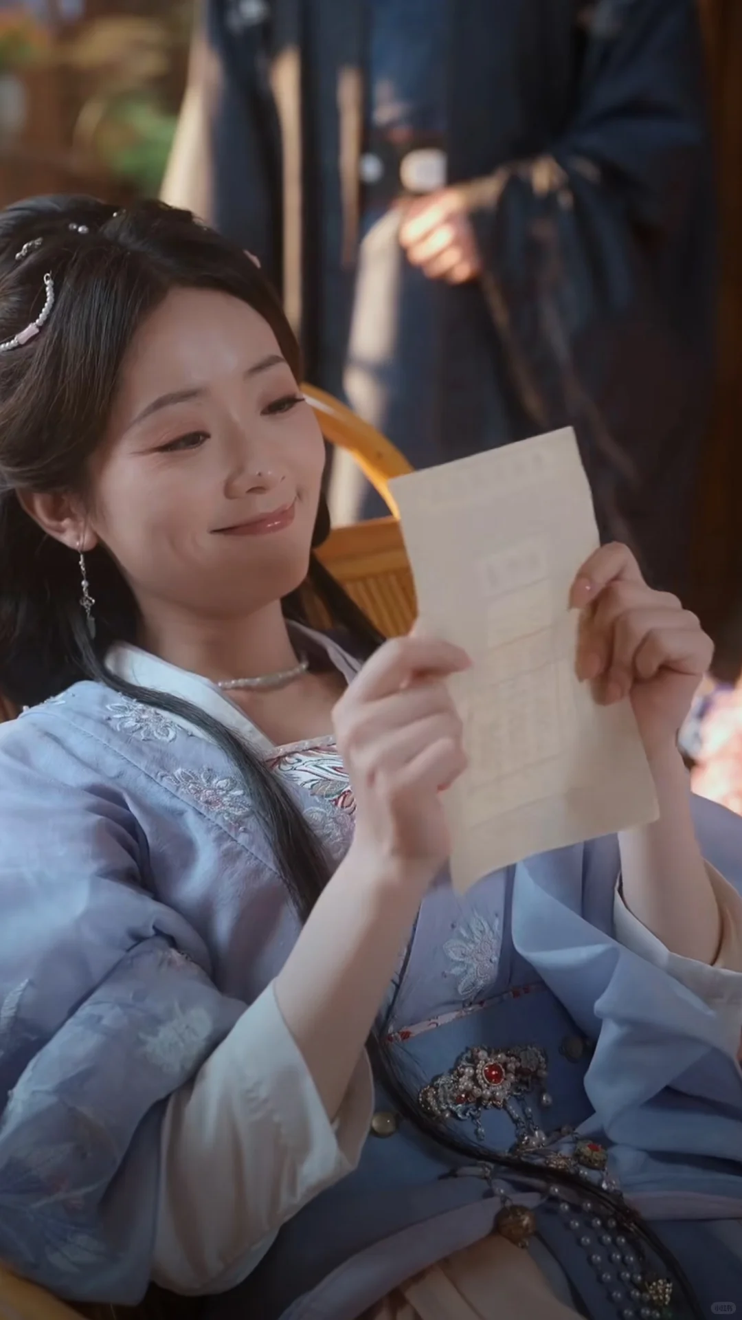 🍅🍆免费短剧 | 穿书后又带娃又斗公主