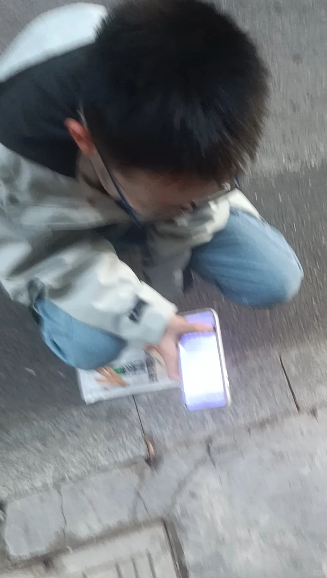 这是我的表姐墨子王。帅不帅？