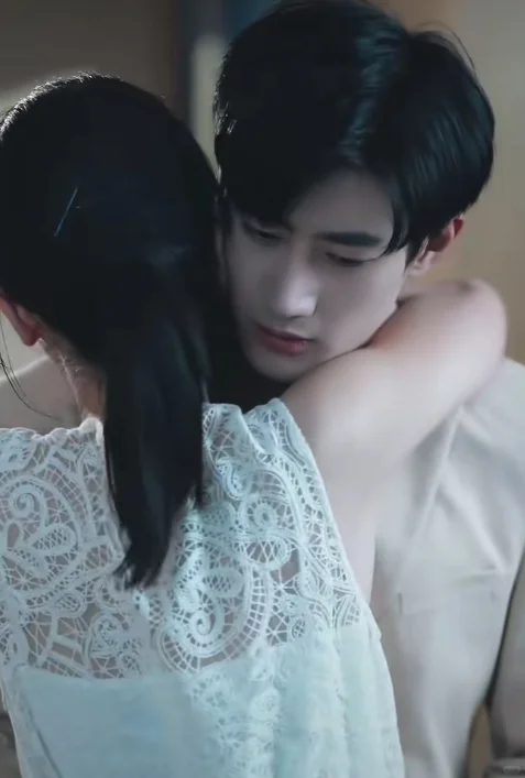 商界大佬❌落魄千金，原来爱火从未熄灭🔥