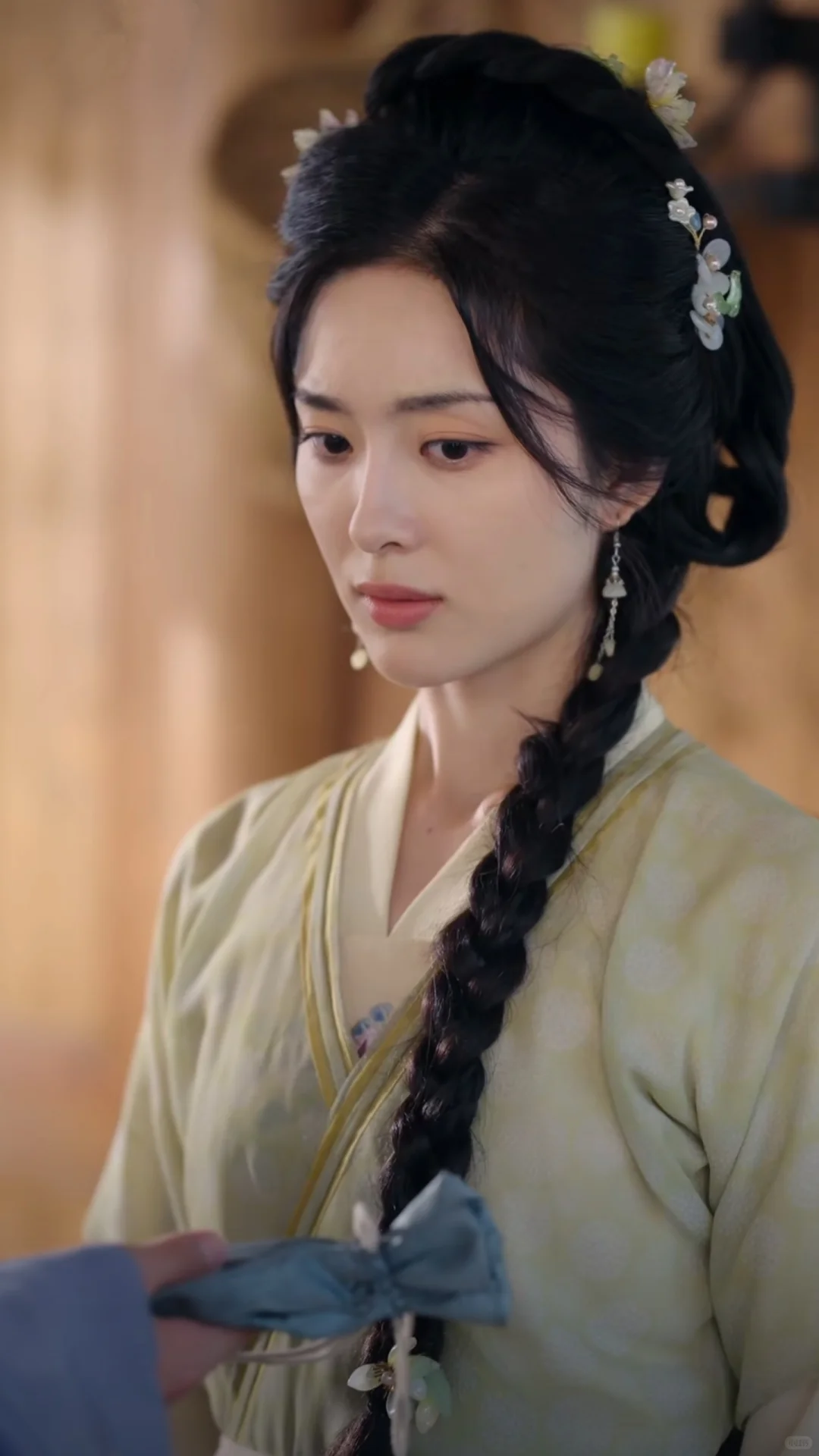 🍅🍆免费短剧 | 长嫂为妻，重生VS穿书