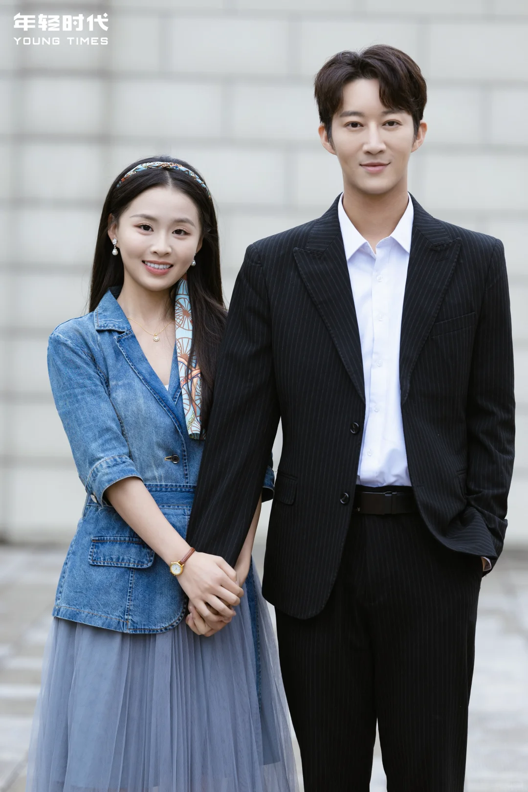 《重生93，捡古董迎娶白富美》