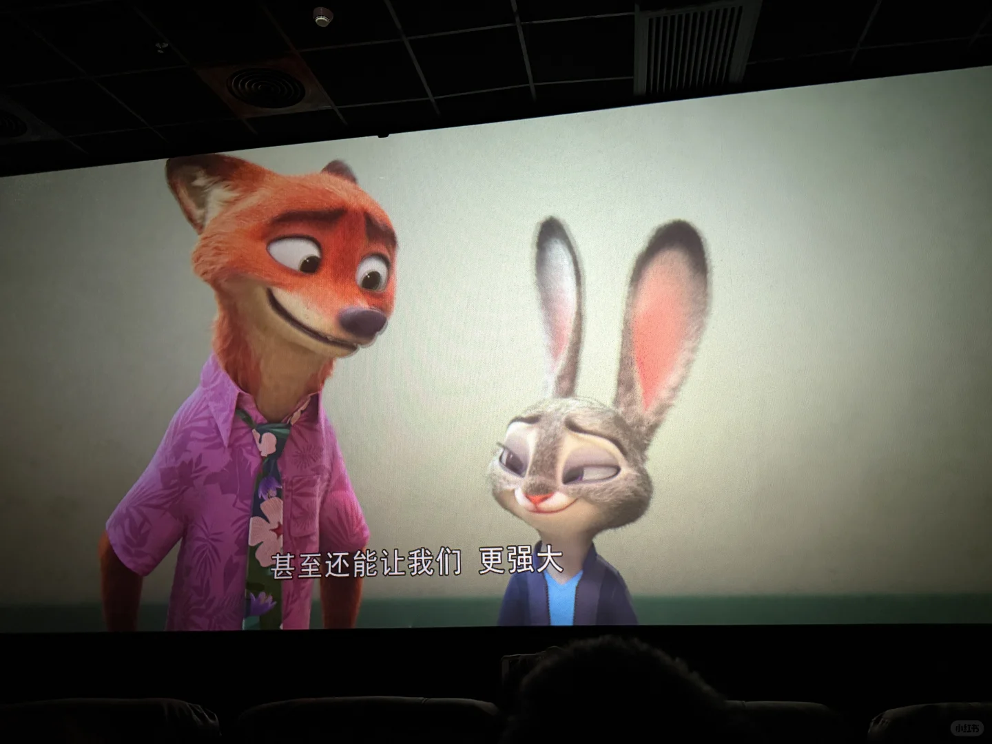 和女朋友在电影院的夜晚...后劲太大了!