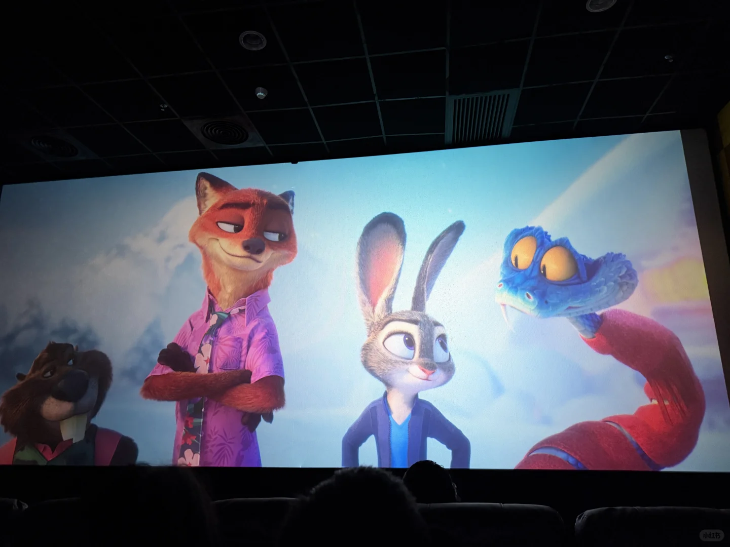 和女朋友在电影院的夜晚...后劲太大了!