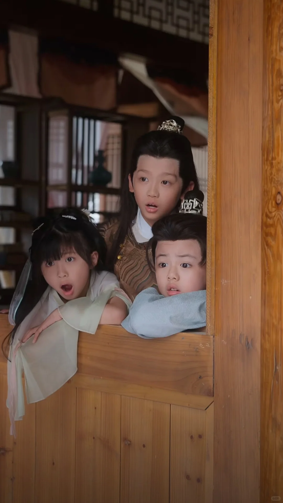 🍅🍆免费短剧 | 穿书后又带娃又斗公主