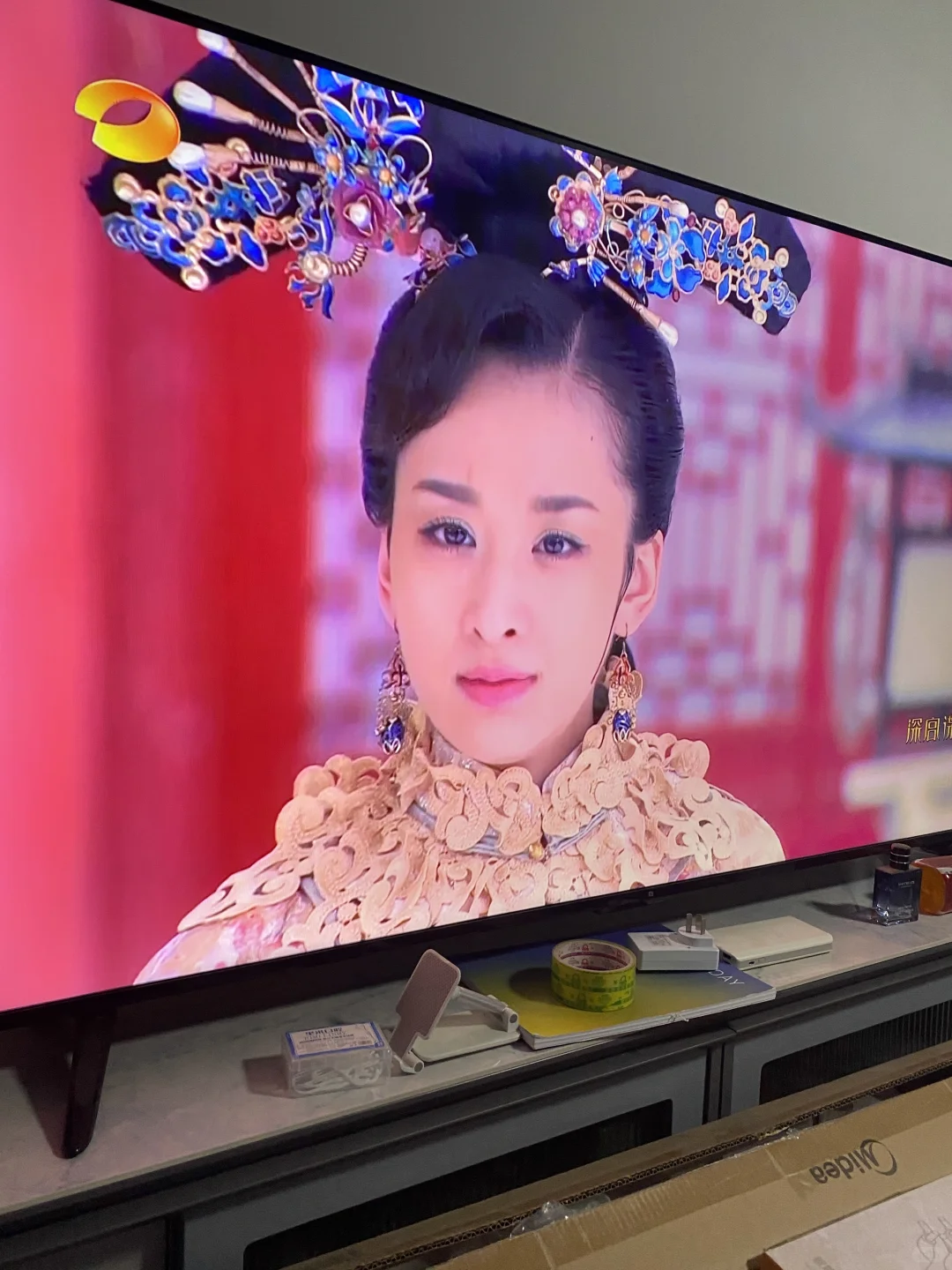 中午看电视暖心智能大屏电视带给我快乐