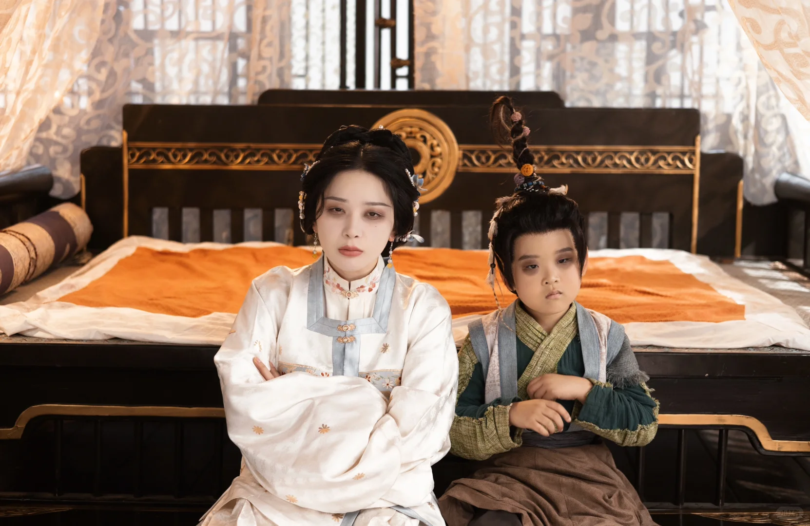 《全府偷听心声我被追着宠》今日上线啦