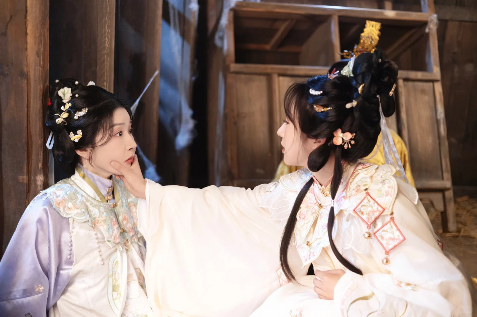 《全府偷听心声我被追着宠》今日上线啦