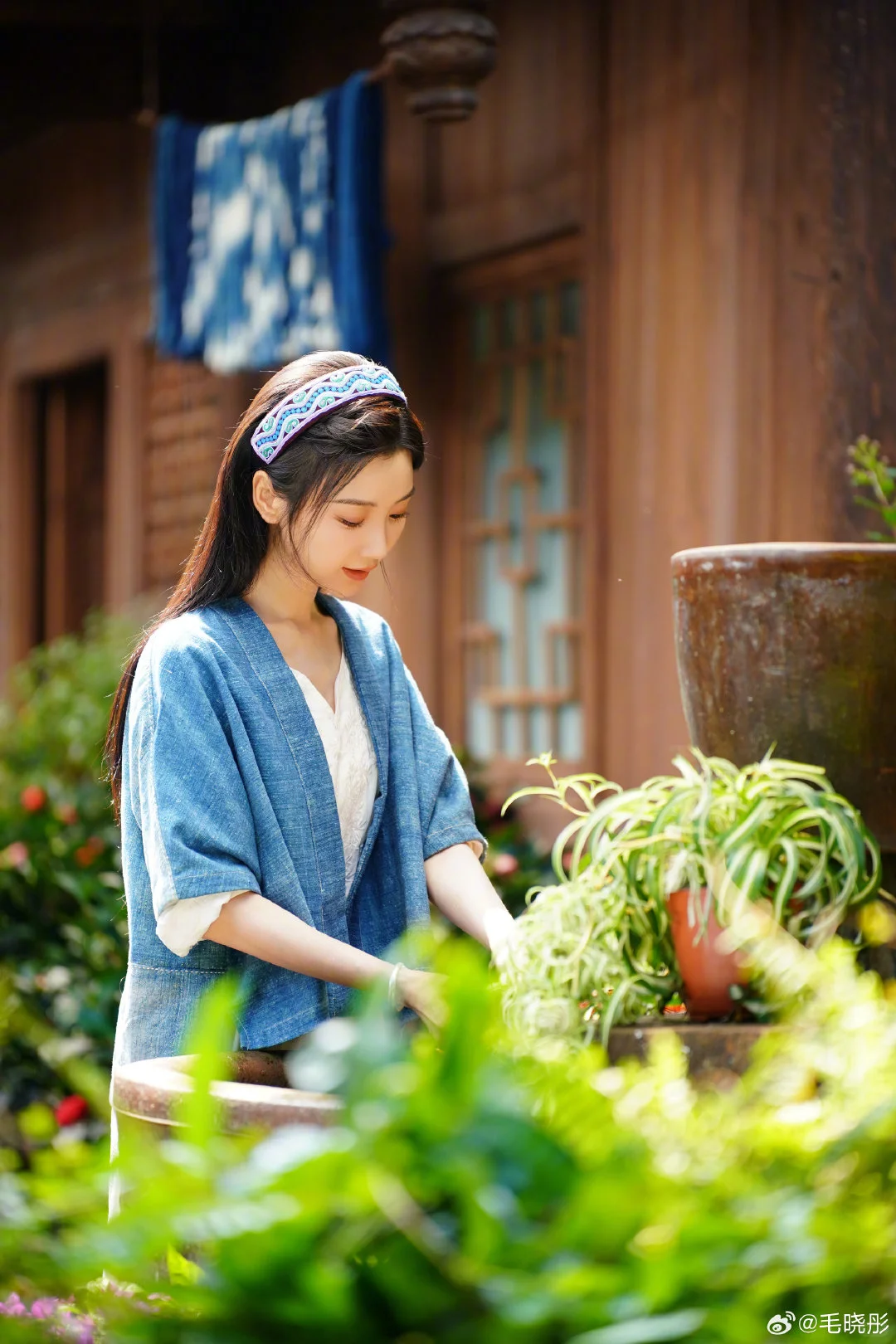 预祝毛晓彤新剧《乌蒙深处》收视长虹！！