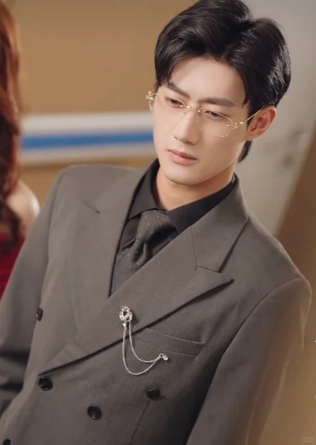 商界大佬❌落魄千金，原来爱火从未熄灭🔥