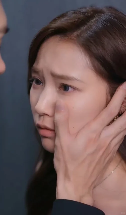 骄纵千金×暗黑司机 禁忌感绝了！