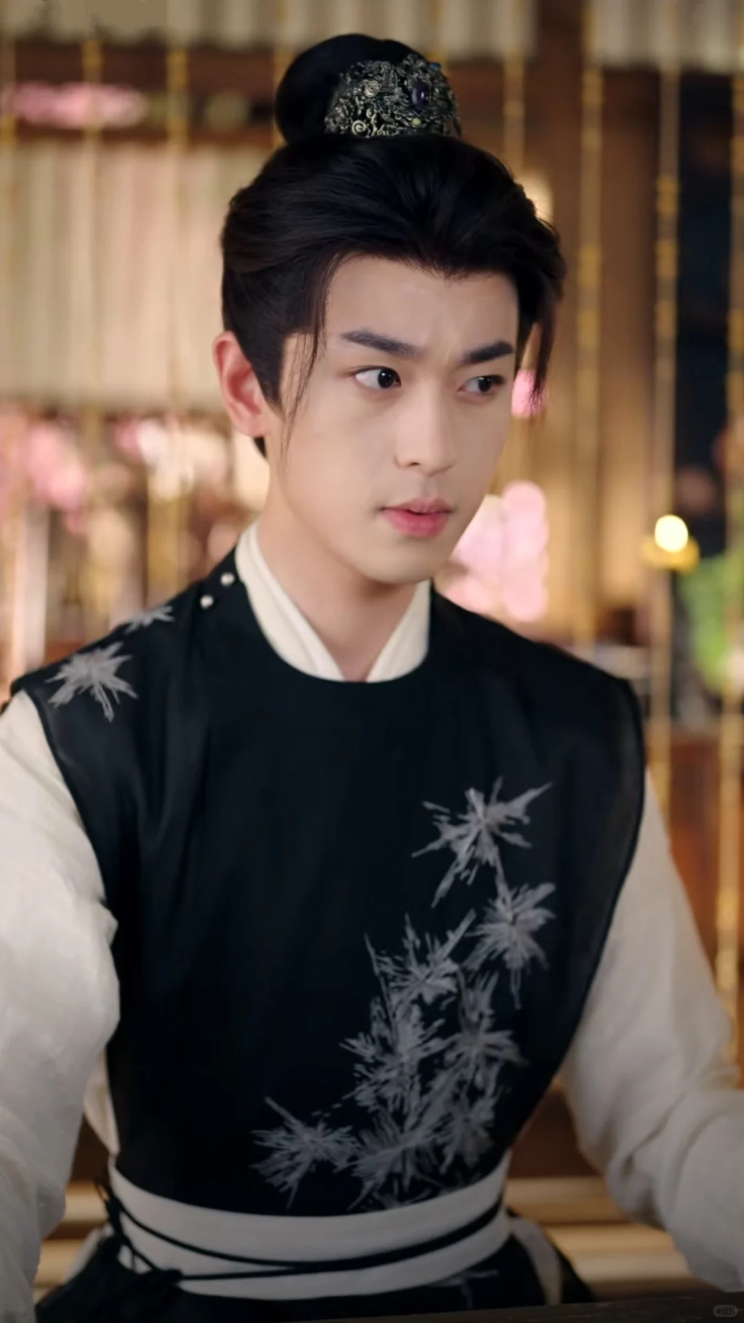 🍅🍆免费短剧 | 长嫂为妻，重生VS穿书