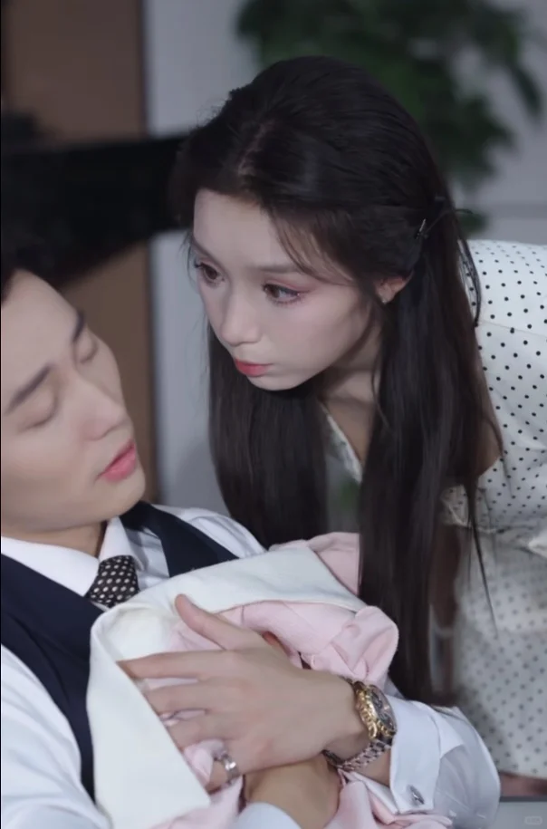 男主吻得像狗狗一样生猛