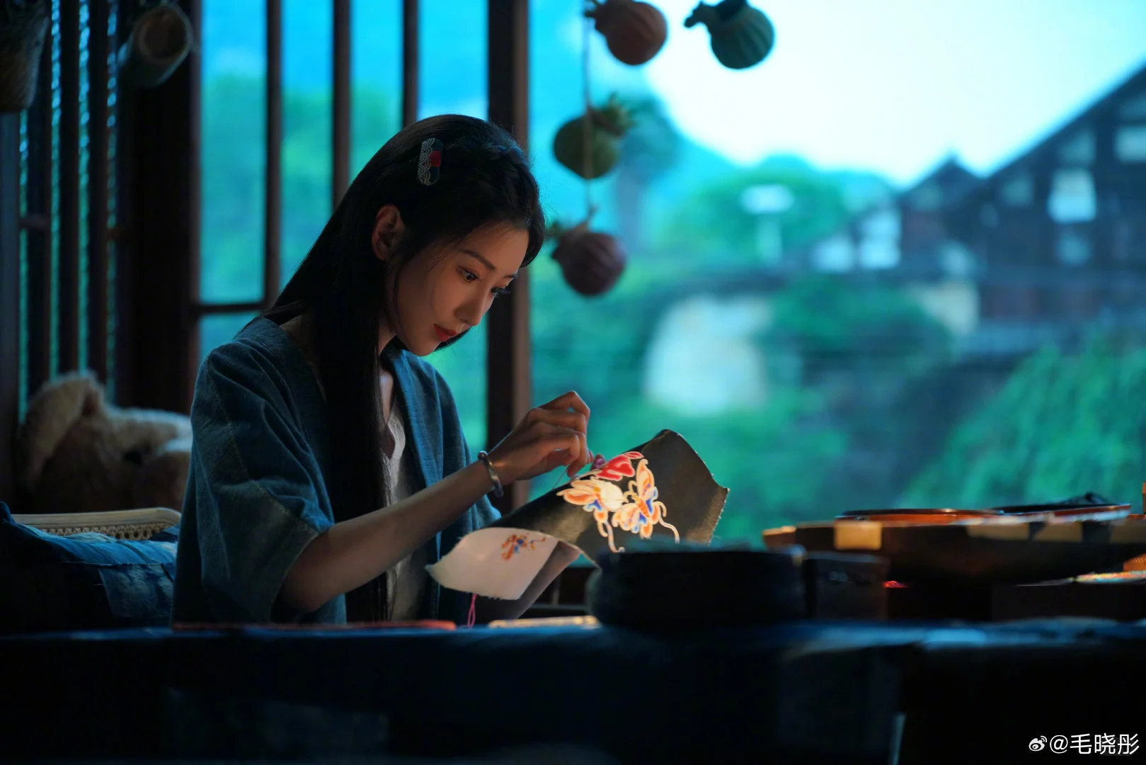 预祝毛晓彤新剧《乌蒙深处》收视长虹！！