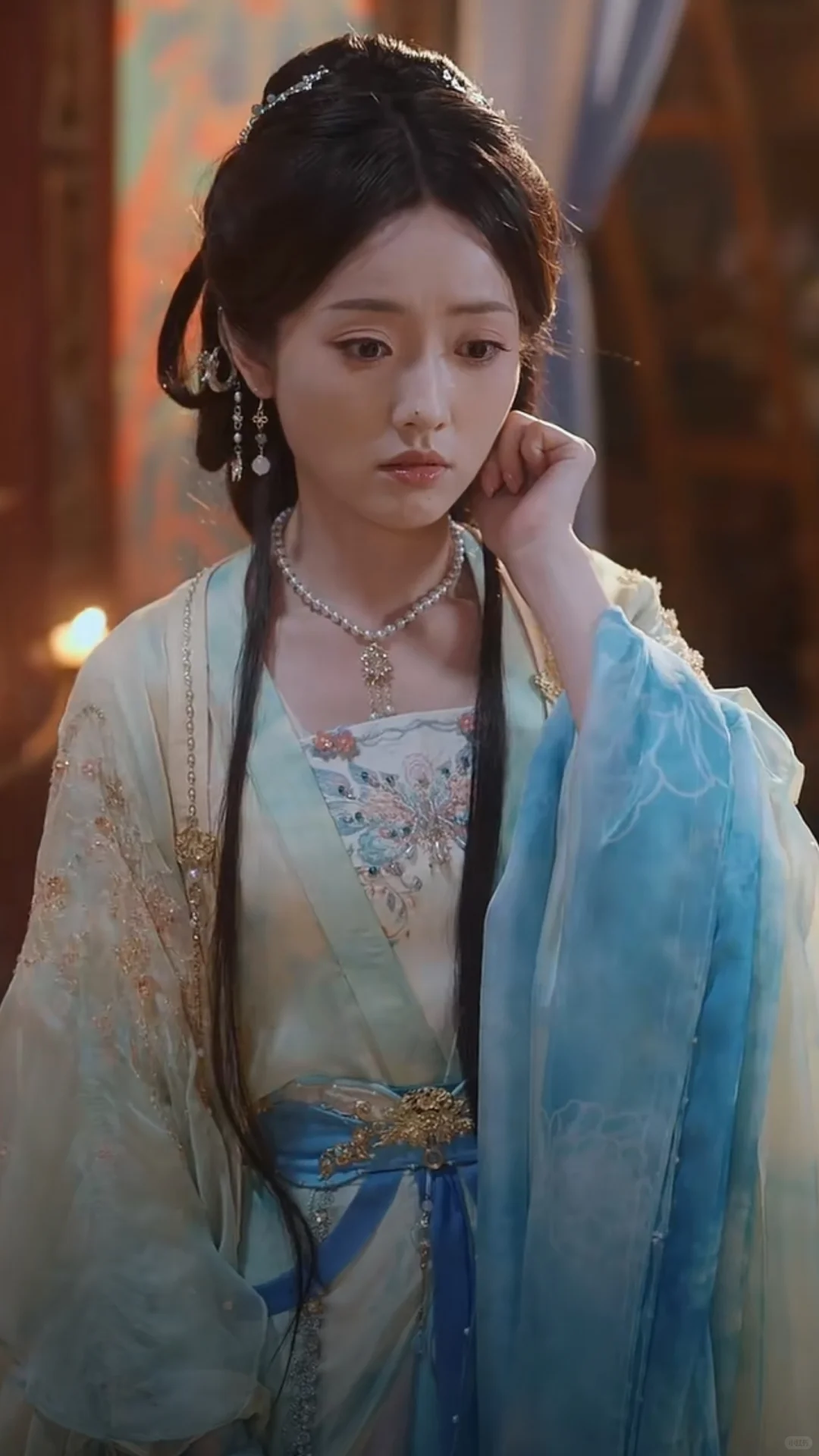 🍅🍆免费短剧 | 穿书后又带娃又斗公主